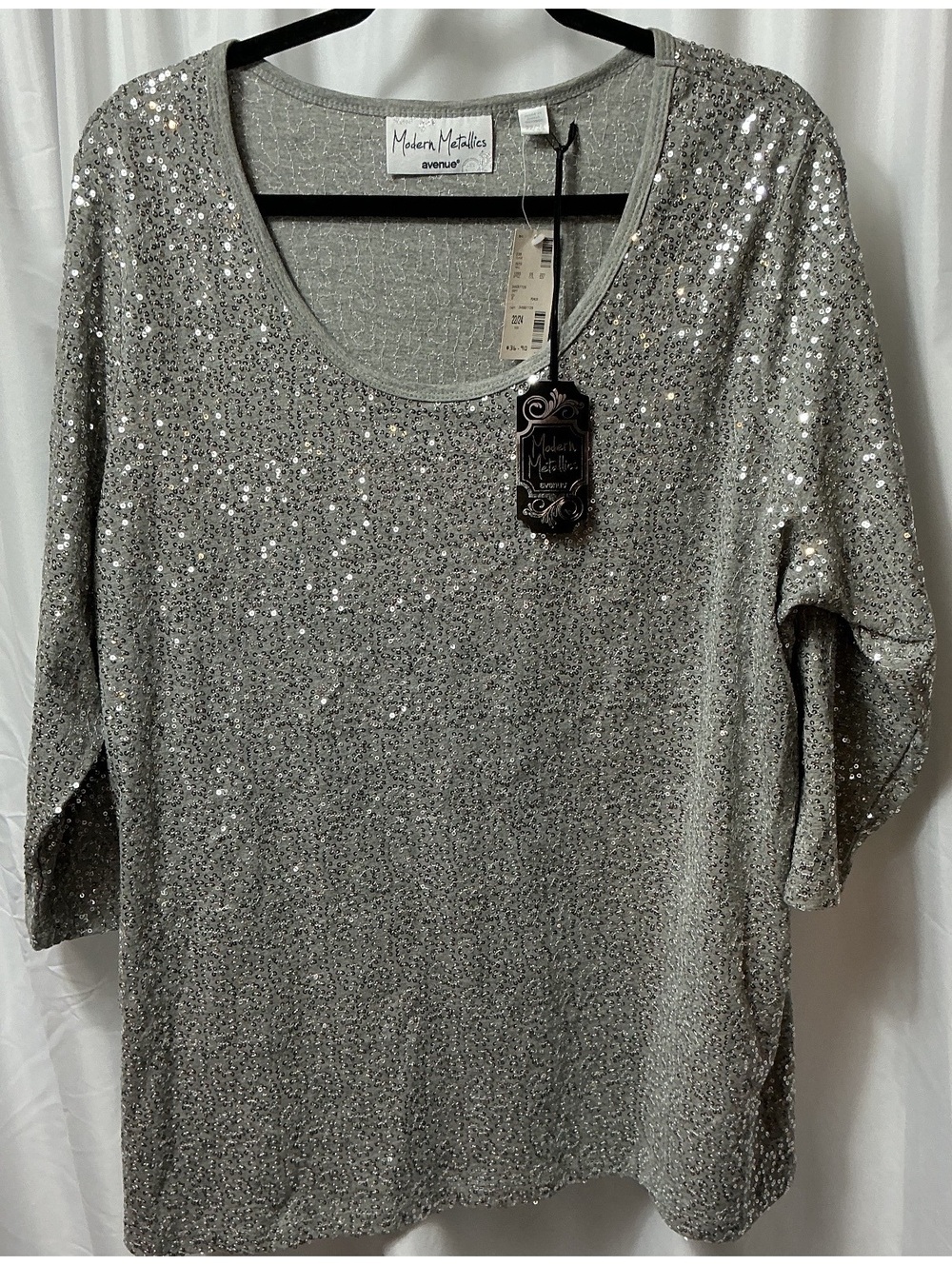Avenue Modern Metallics Top 22/24 NWT Silver Sequin Metallic Plus curvy party